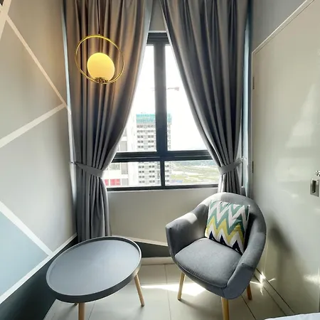 Horizon Suite Homestay, Klia By S&T Homez Sepang Exterior photo