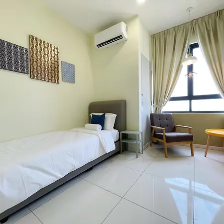 Horizon Suite Homestay, Klia By S&T Homez Sepang Exterior photo